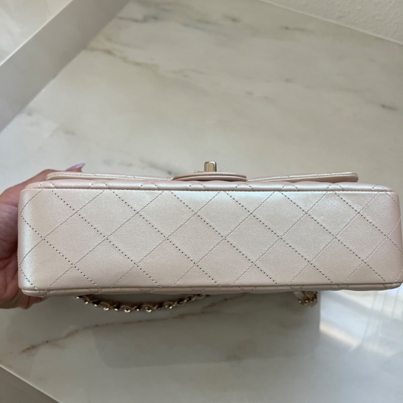 Chanel Classic Double Flap Iridescent Beige - Picture 5 of 5